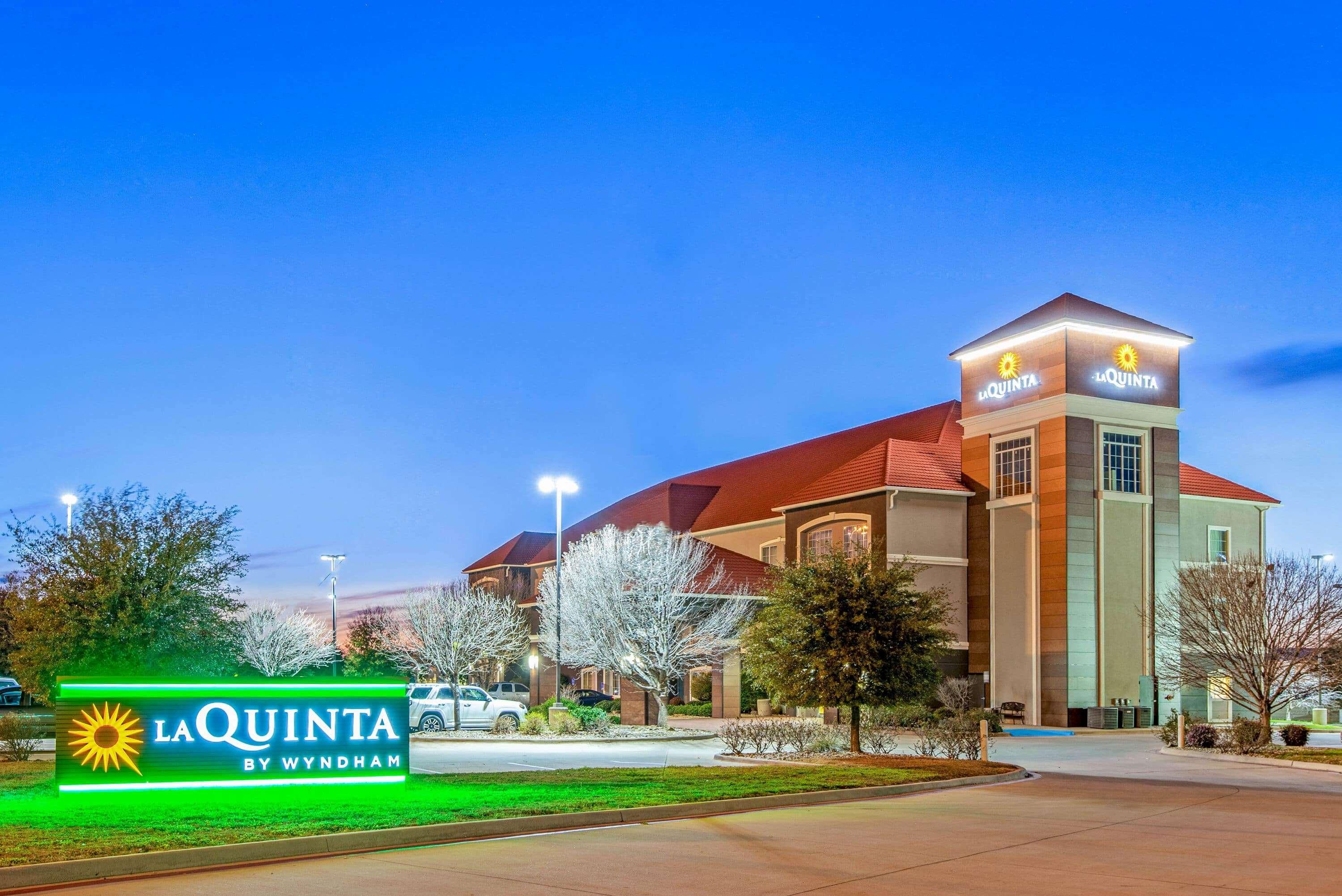 La Quinta By Wyndham Eastland Hotell Eksteriør bilde